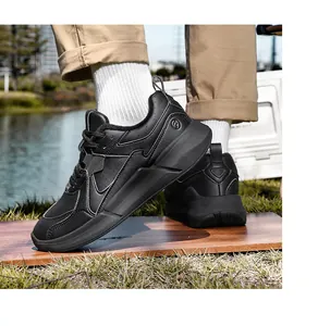 Outdoor-Freizeitschuhe für Herren in Schwarz mit atmungsaktivem Design und dicker Sohle