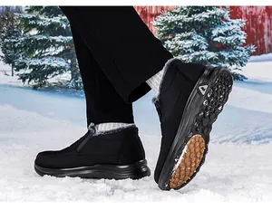 Détails de bottes d'hiver imperméables avec doublure en peluche grise et semelle antiglisse