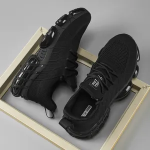 Classic black breathable knit running sneakers for men with translucent split sole design