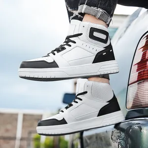 Sneaker High-Top da Uomo Trendy in Pelle PU Stile Street Scarpe Casual Leggere Antiscivolo Scarpe da Skate alla Moda da Uomo