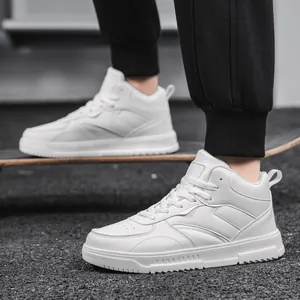 Baskets montantes blanches classiques pour hommes avec coutures en cuir multicouches et lacets plats