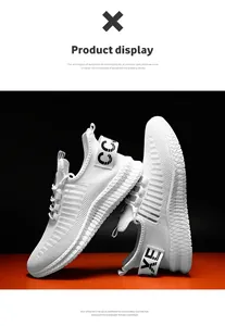 Détail de chaussure de course en mesh blanc avec semelle EVA légère et tissu respirant