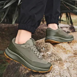 Scarpe da trekking verde oliva leggere con mesh traspirante e suole in gomma antiscivolo