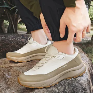 Scarpe da trekking da uomo traspiranti in beige e kaki con suole in gomma ammortizzate