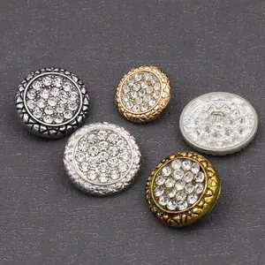 Bottoni vintage in lega con strass e motivi geometrici in quattro diverse tonalità
