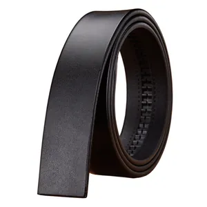 Ceinture business en cuir noir pour homme avec crémaillère automatique et finition mate