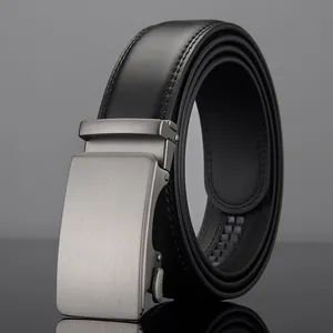 Ceinture pour homme en cuir avec boucle automatique en métal mat et sangle noire