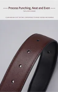 Detailopname van bruine rundleren riem met kruislingse nerf, stiksels en gaatjesafwerking