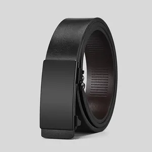 Ceinture business pour homme en cuir noir à motif lychee avec boucle automatique mate