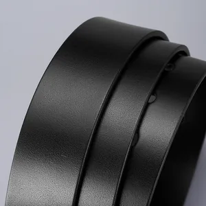 Classic black top-grain leather belt for men with vintage pin buckle and smooth texture