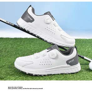 Detail der Golfschuhe mit BOA-Verschluss und atmungsaktivem, perforiertem Leder