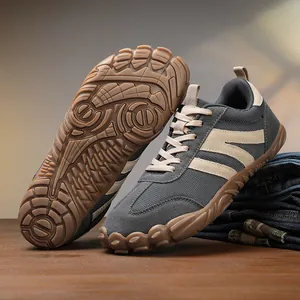 Chaussures pieds nus respirantes avec semelles en caoutchouc pour la randonnée