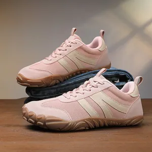 Chaussures de randonnée roses respirantes pour femmes avec semelles en caoutchouc antidérapantes