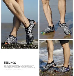 Zapatos de agua de secado rápido con patrones geométricos para playa y zonas rocosas