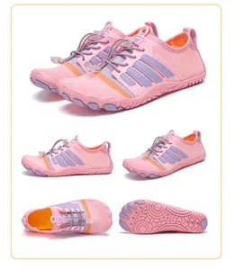 Vue multi-angles de chaussures d'eau roses avec maille respirante et semelle antidérapante