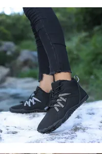 Détails des bottes de neige montantes imperméables avec doublure chaude et semelles antidérapantes