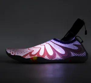 Gros plan sur la tige en mesh montrant la haute respirabilité de cette chaussure à cinq orteils