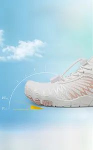 Dettaglio della punta a 15 gradi per la protezione delle scarpe da scoglio per bambini