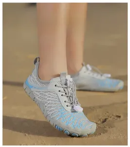 Dettaglio scarpe da scoglio per bambini in mesh traspirante ad asciugatura rapida