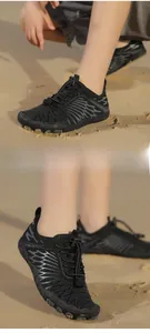 Dettaglio scarpe da scoglio per bambini in mesh traspirante con suola antiscivolo