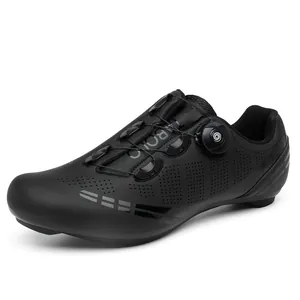 Zapatillas profesionales de ciclismo negro mate con sistema BOA y perforaciones láser