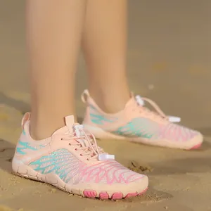 Scarpe acquatiche rosa per bambini, traspiranti con suola antiscivolo per spiaggia e nuoto
