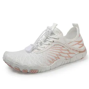 Scarpe acquatiche a piedi nudi per bambini bianco e oro rosa con suole in gomma antiscivolo