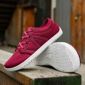 Chaussures de randonnée respirantes à bout large en rose foncé avec semelles antidérapantes