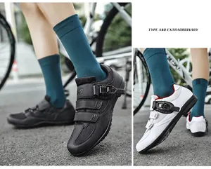 Details von Profi-Radsportschuhen mit Drehverschluss und atmungsaktiven Mesh-Einsätzen