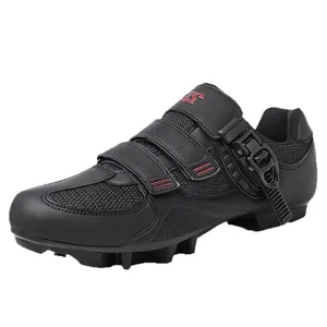 Chaussures VTT noires respirantes avec inserts en mesh et boucle à cliquet réglable