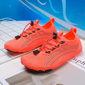 Scarpe da scoglio arancioni ad asciugatura rapida con mesh traspirante e suola in gomma antiscivolo