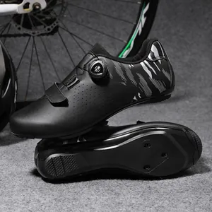 Professionelle schwarze Rennradschuhe mit Drehverschluss und atmungsaktivem Design