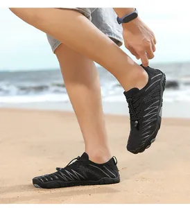 Chaussures aquatiques de plein air en maille noire respirante avec semelle en caoutchouc