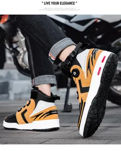 Detalle de botas de moto con sistema de cierre rápido y paneles en color amarillo