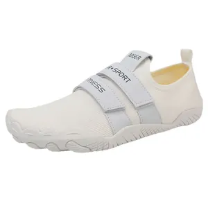Calzado de cinco dedos blanco transpirable para deportes acuáticos y fitness con velcro