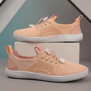Scarpe a piedi nudi rosa a punta larga con mesh traspirante e lacci rapidi