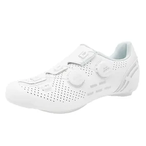 Scarpe da ciclismo su strada bianche con doppia chiusura a rotore e fori di ventilazione