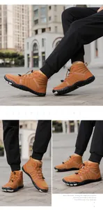 Detailansicht brauner Winter-Wanderschuhe mit Plüschfutter und robuster Gummisohle