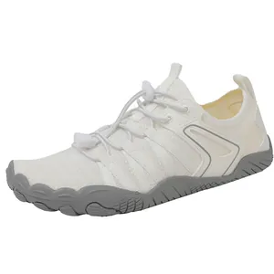 Scarpe acquatiche bianche e grigie traspiranti ad asciugatura rapida con coulisse