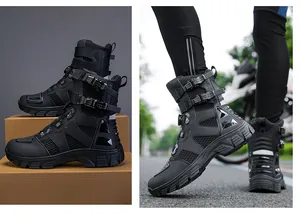 Detalle de botas de moto de caña alta con cierre rápido y suela de goma antideslizante