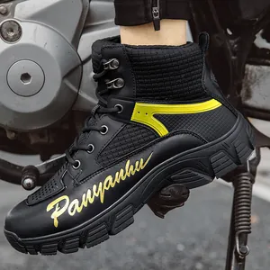 Bottes de moto imperméables en cuir noir avec semelle antidérapante pour course extérieure