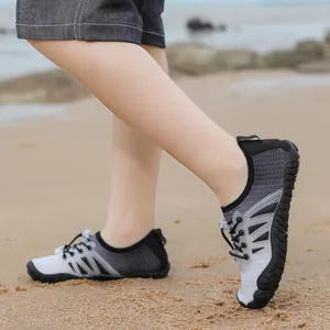 Atmungsaktive Wasserschuhe mit Schnellverschluss und rutschfester Gummisohle