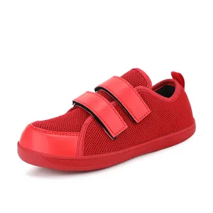 Scarpa da trekking per bambini rossa in mesh traspirante e chiusura a strappo
