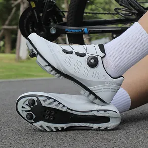 Scarpe da ciclismo MTB bianche traspiranti con chiusura a rotore in ambiente esterno