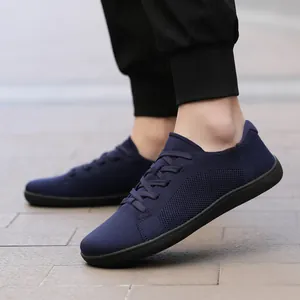 Zapatillas de senderismo de punto azul marino para hombre con malla y suela antideslizante