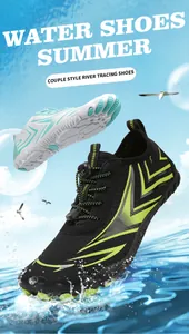 Dettagli di scarpe da scoglio traspiranti con suole antiscivolo per nuoto e sport estivi