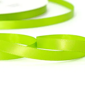 1cm lichtgroen polyester satijnen lint met zijdeglans voor het verpakken van cadeaus