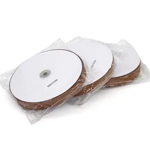 Tre rotoli di nastro grosgrain marrone in RPET riciclato per regali e decorazioni