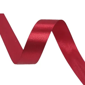 Ruban de satin rouge brillant de 2cm pour emballages cadeaux et décoration de mariage