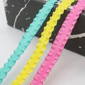 Nastro ondulato in poliestere da 1 cm per confezioni floreali e accessori capelli